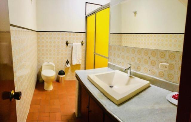 Casa Hotel Palmas Del Estadio 2 Medellín Dış mekan fotoğraf