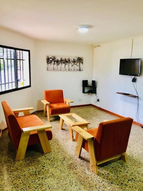 Casa Hotel Palmas Del Estadio 2 Medellín Dış mekan fotoğraf
